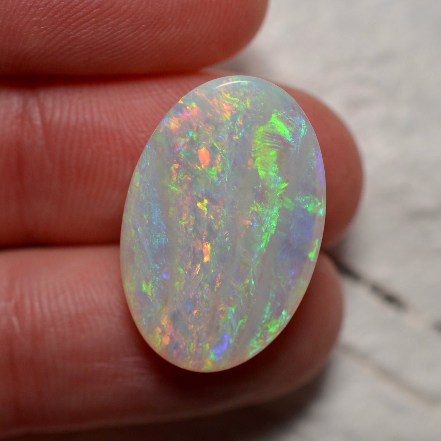 12.78ct Linear Pattern Crystal