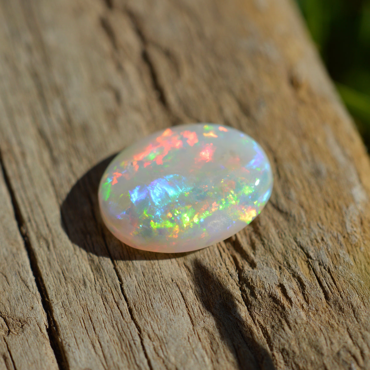 2.31ct Vivid Oval Solid
