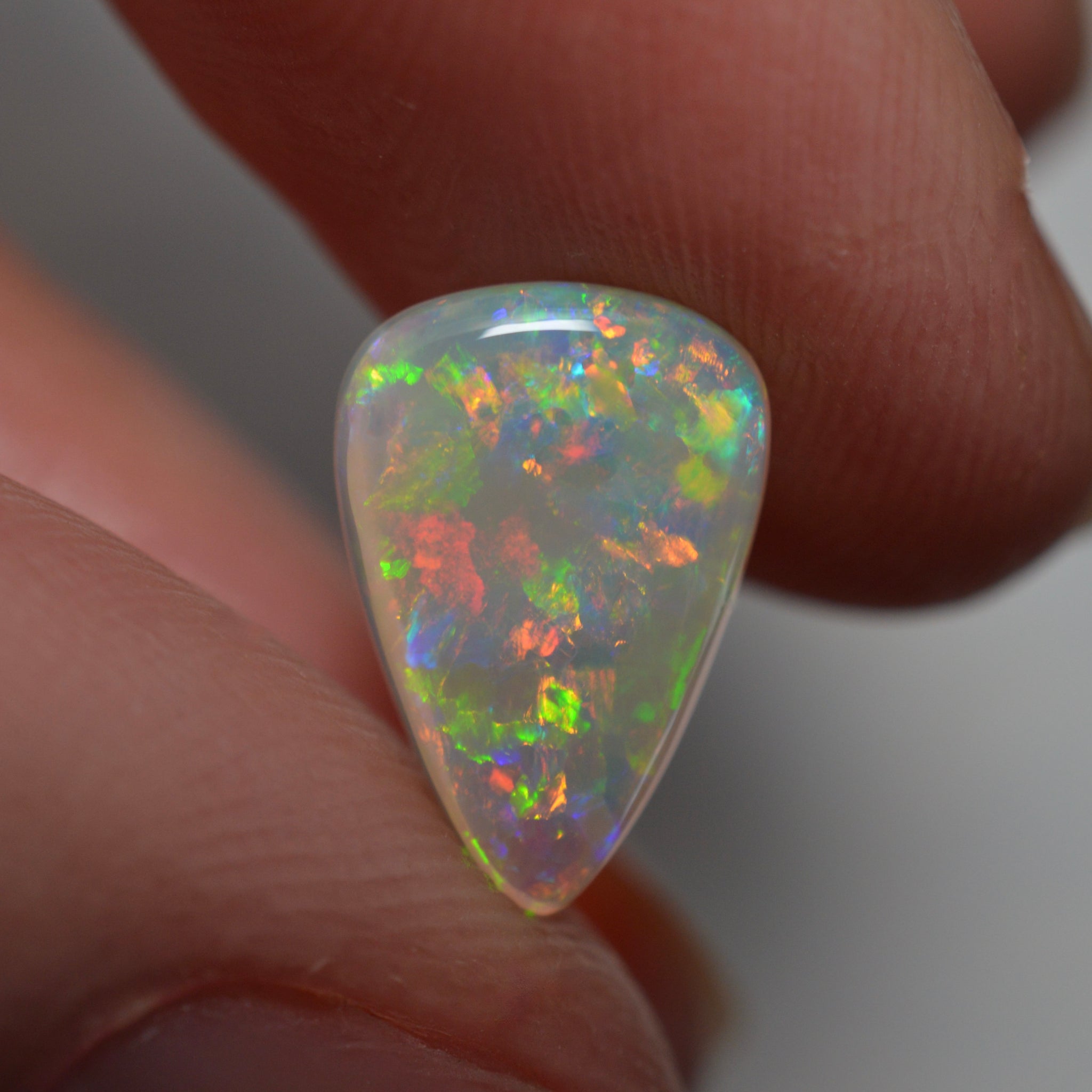 1.65ct Rainbow Crystal Soft Triangle