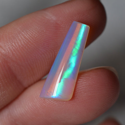 3.40ct Crystal Clear Pipe Opal- Rolling Flash