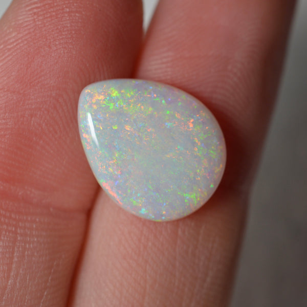 3.95ct White Rainbow Pastel Drop