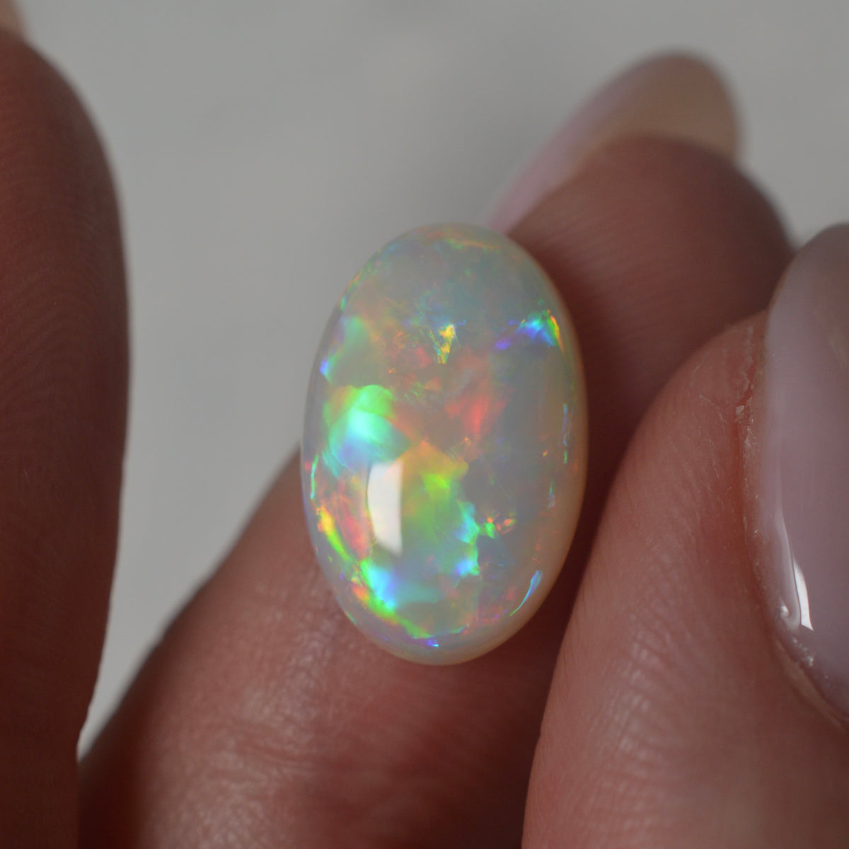 4.57ct Grey Based Neon Rainbow