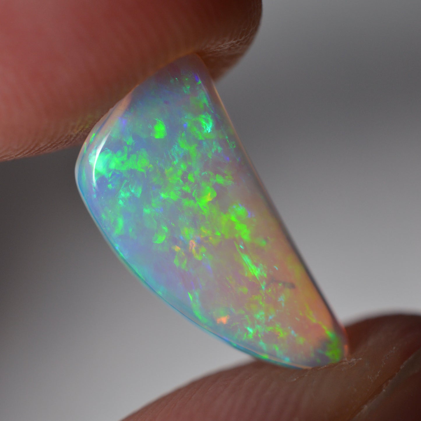 1.60ct Vivid Crystal Freefrom