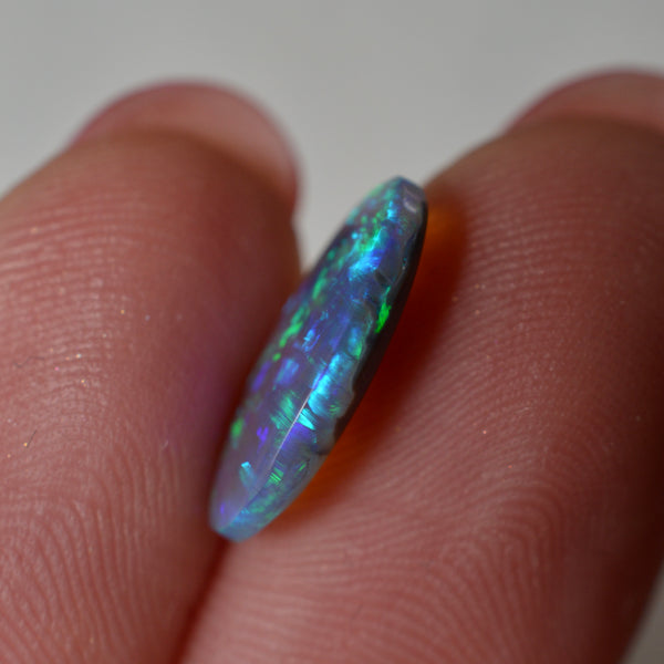 2.15ct Electric Dark Oval (Lightning Ridge)