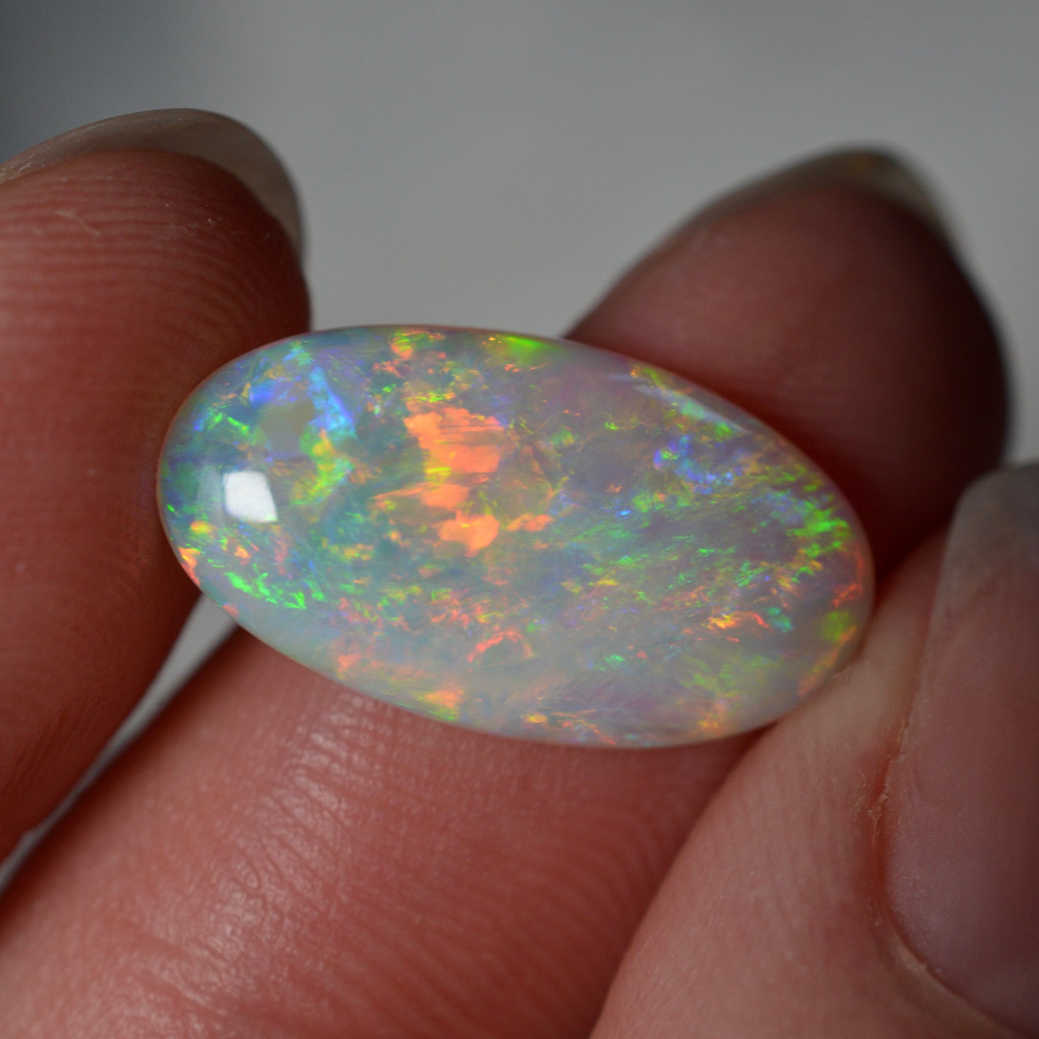 3.55ct Rainbow Crystal Oval