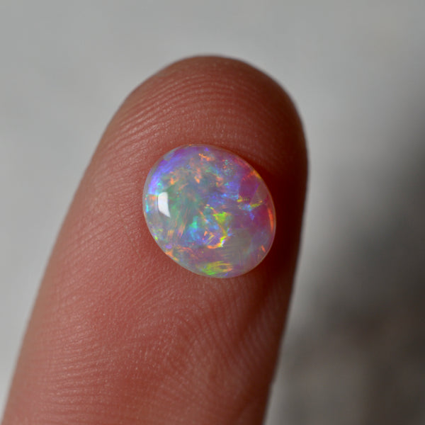 0.95ct Rainbow Pipe Crystal Oval