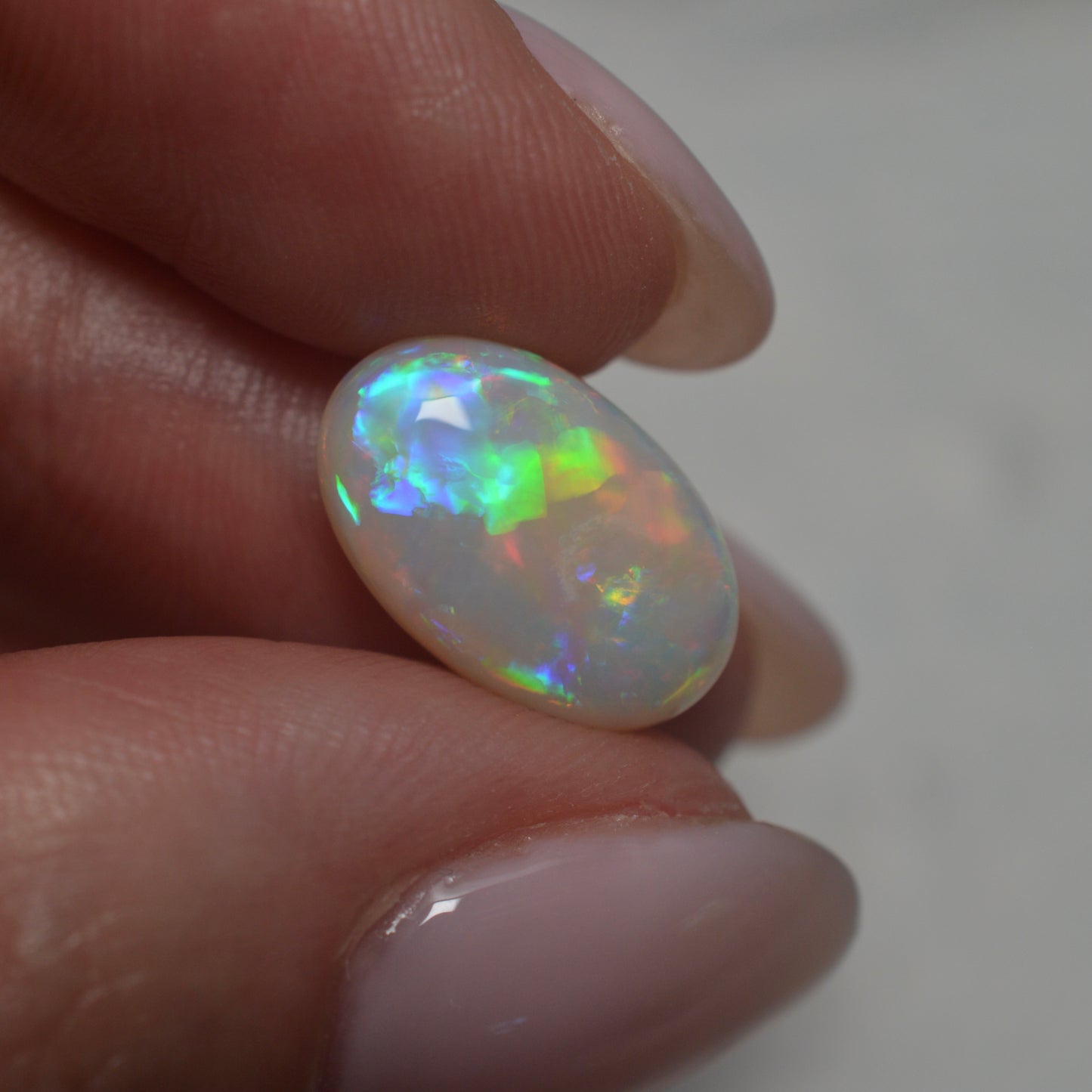4.57ct Grey Based Neon Rainbow