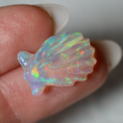 4.57ct Jelly Crystal Rainbow Shell Carving