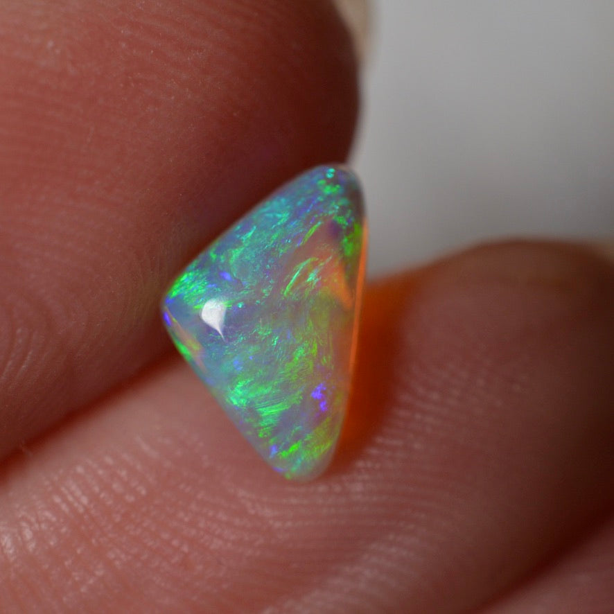 1.05ct Vivid Skin to Skin Crystal Triangular