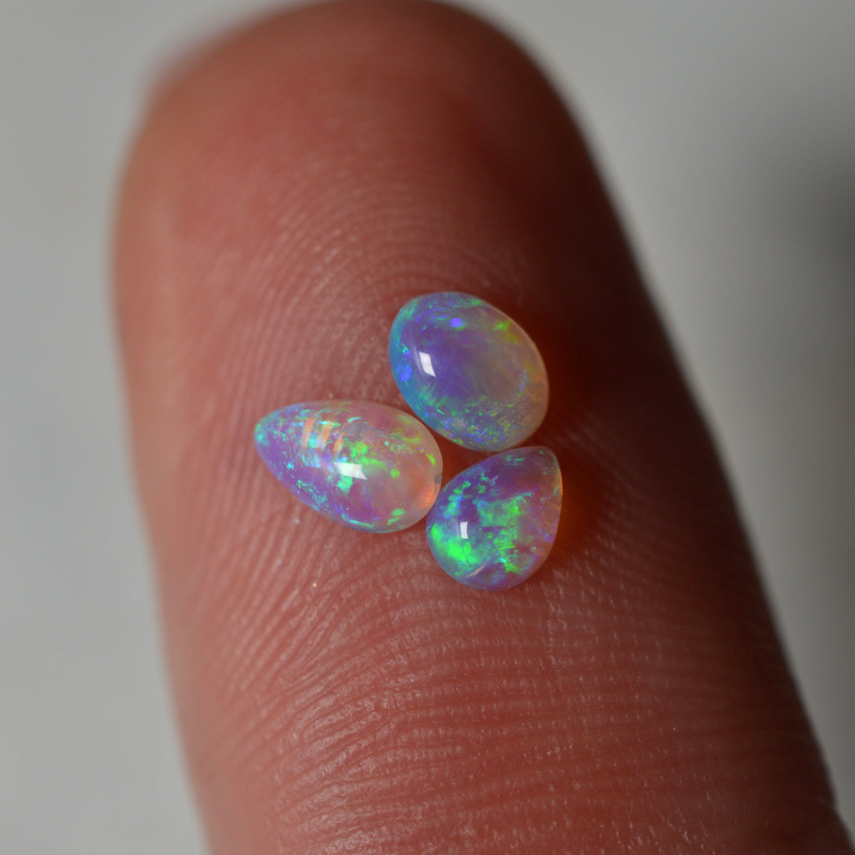 11.85ct Vivid Full Pipe Crystal Parcel