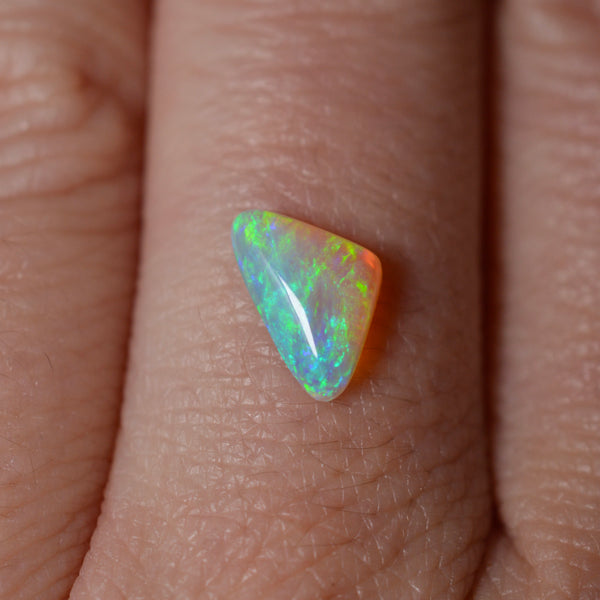 1.05ct Vivid Skin to Skin Crystal Triangular