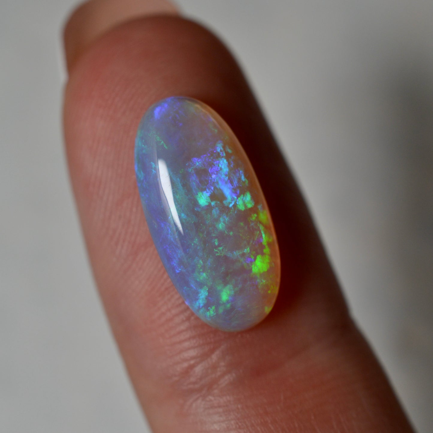 3.60ct Vivid Blue Crystal Oval
