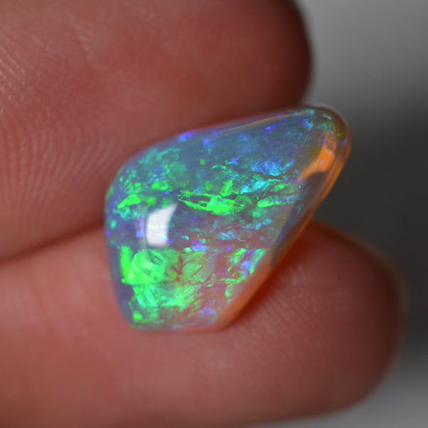 5.60ct Vivid Blue Crystal Freefrom