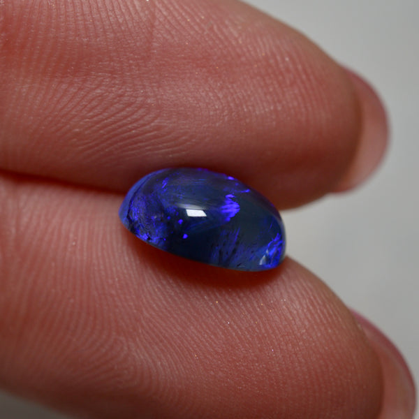 2.64ct Electric Dark Oval (Lightning Ridge)