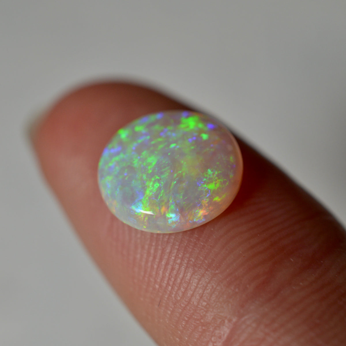 1.95ct Vivid Crystal Round