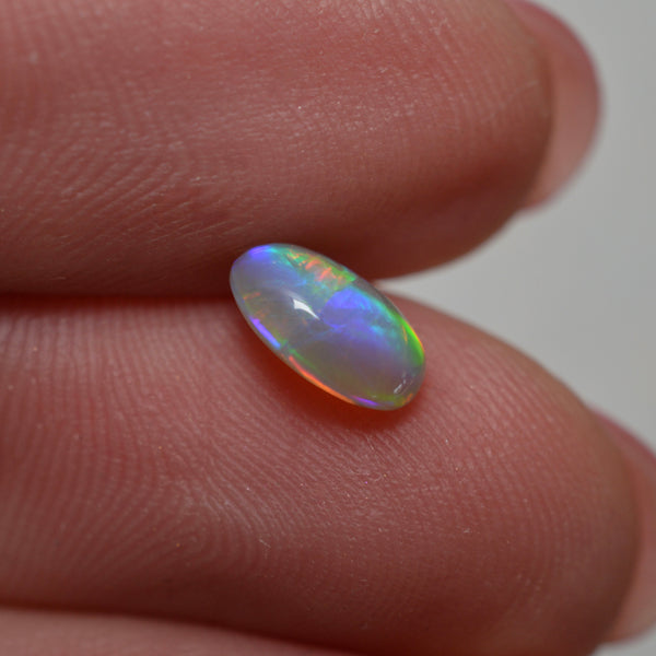 0.89ct Dark Rainbow rolling Flash (Lightning Ridge)