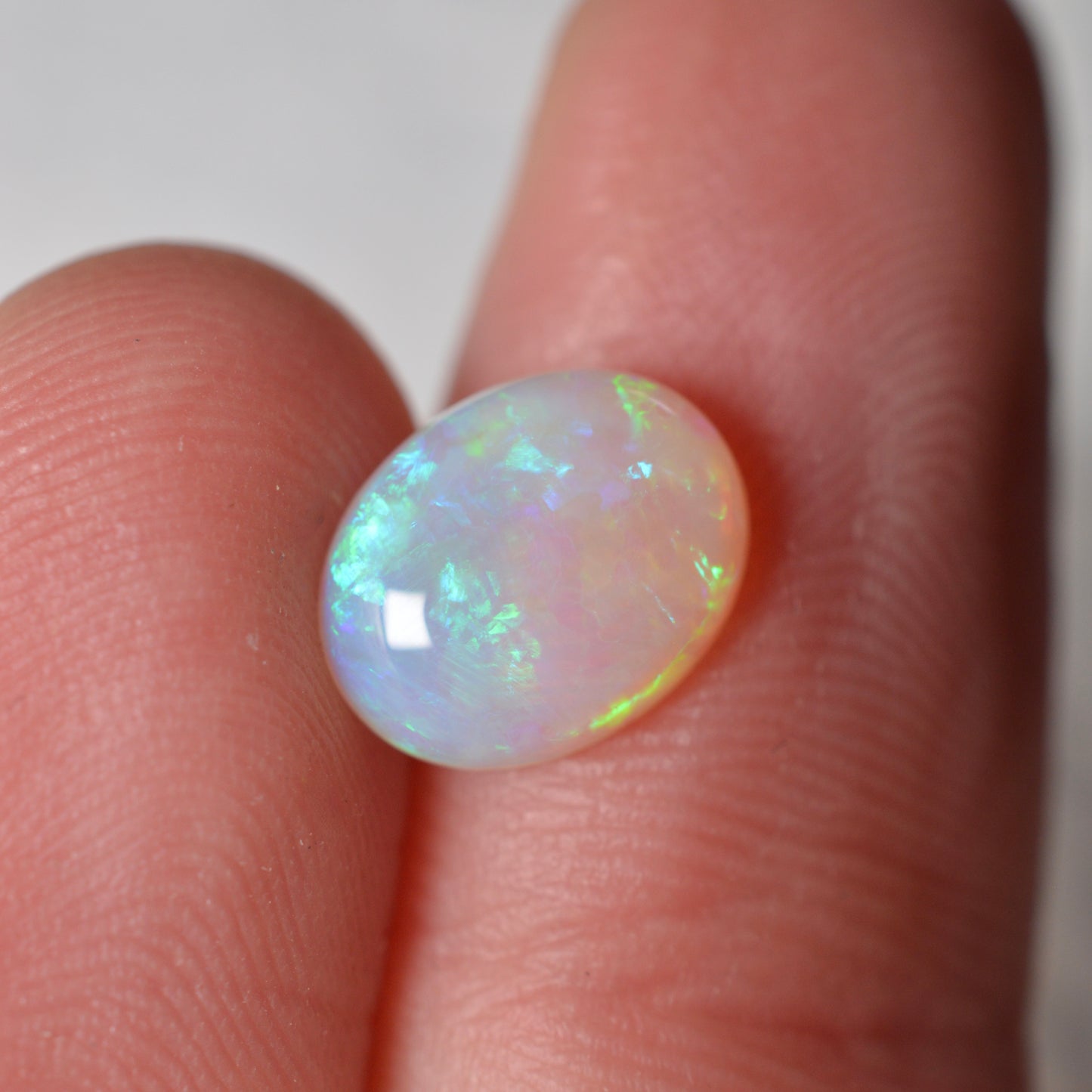 1.60ct Vivid Flash Crystal Oval