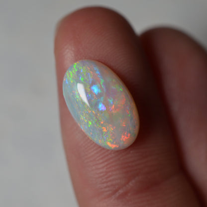 2.76ct Light Rainbow Oval