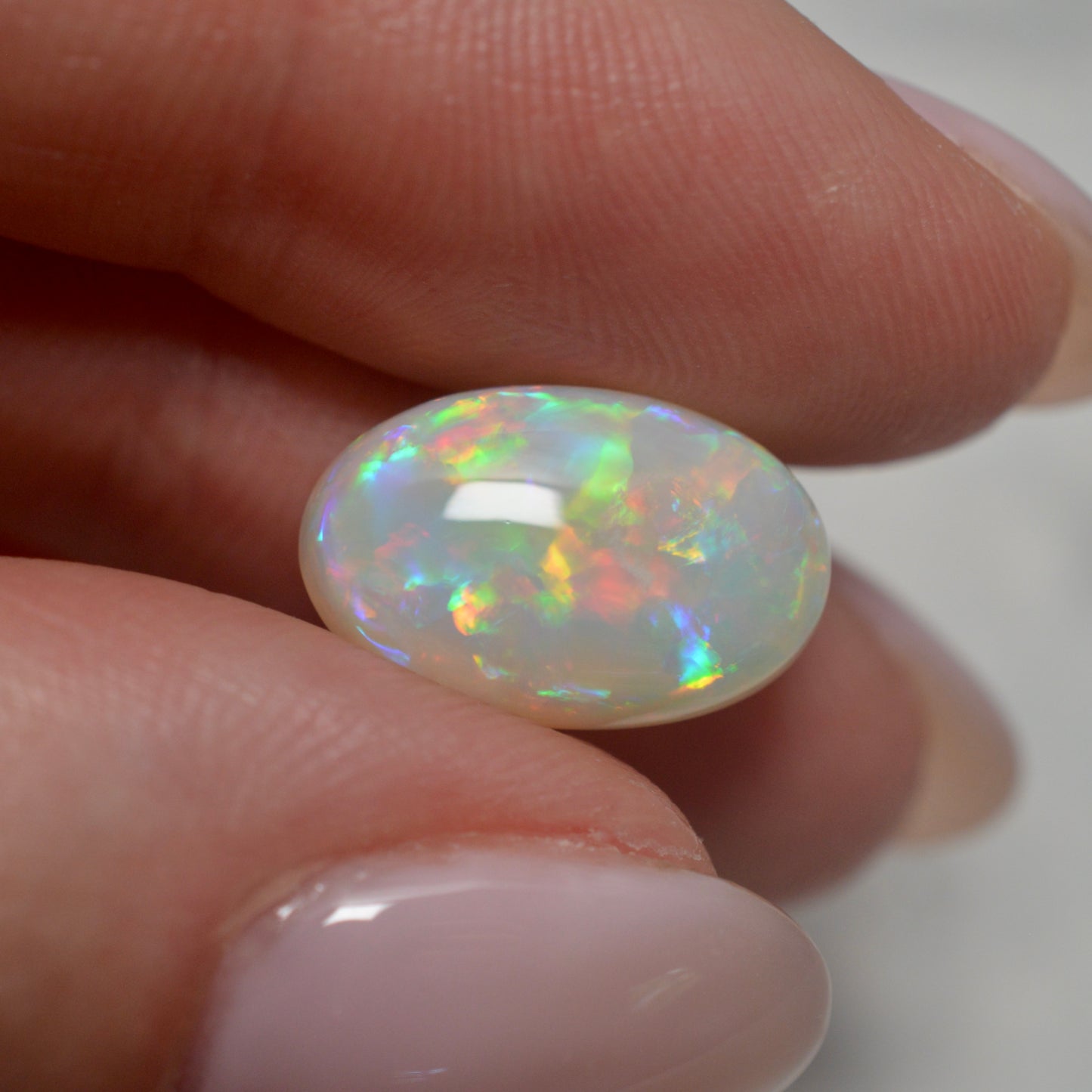 4.57ct Grey Based Neon Rainbow