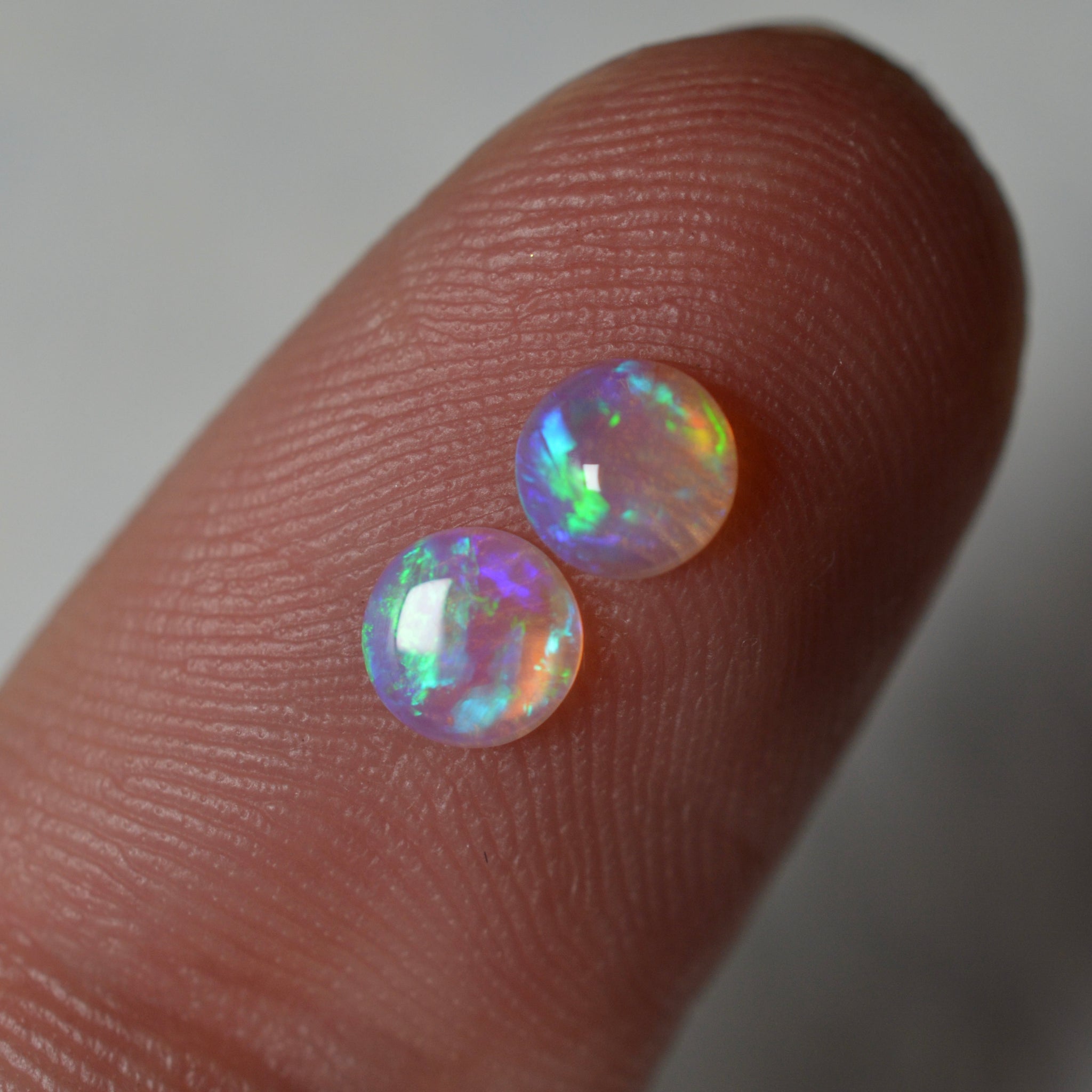 4.3mm Crystal Round Pair