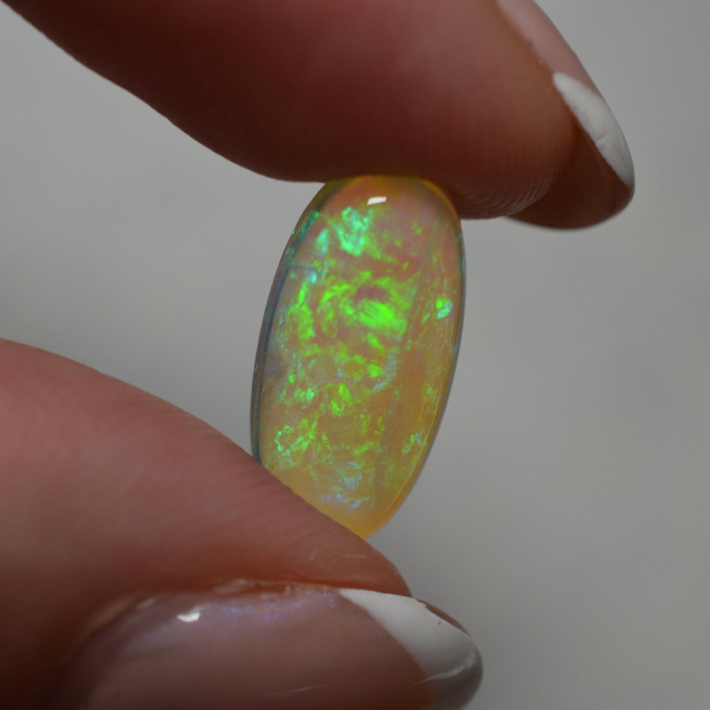 3.60ct Vivid Blue Crystal Oval