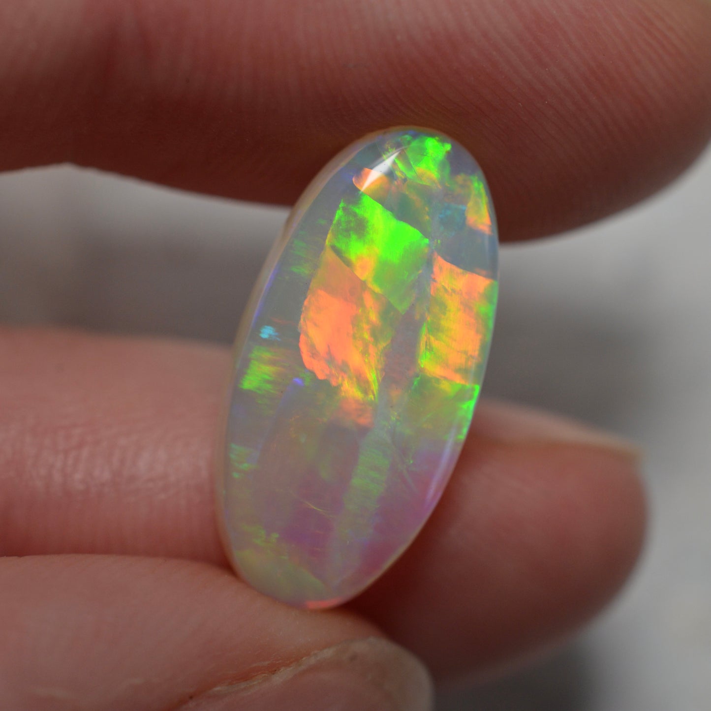 5.26ct Vivid Crystal Oval
