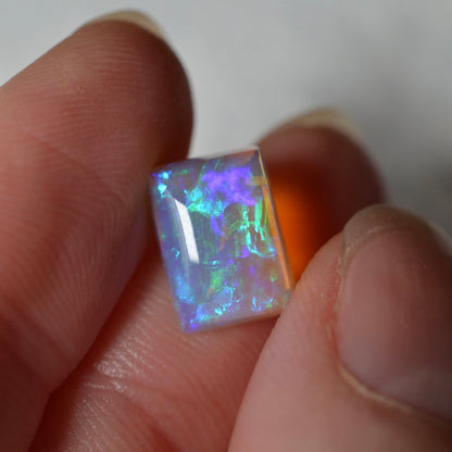 3.45ct Blue & Purple High Dome Crystal