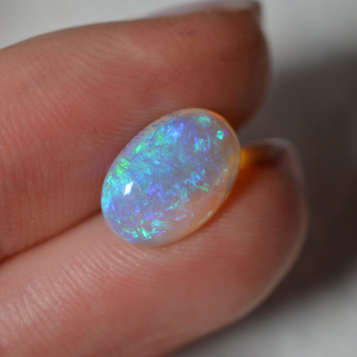 2.75ct Vivid Blue Crystal Oval