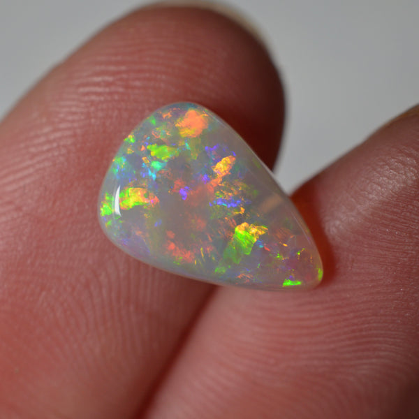 1.65ct Rainbow Crystal Soft Triangle