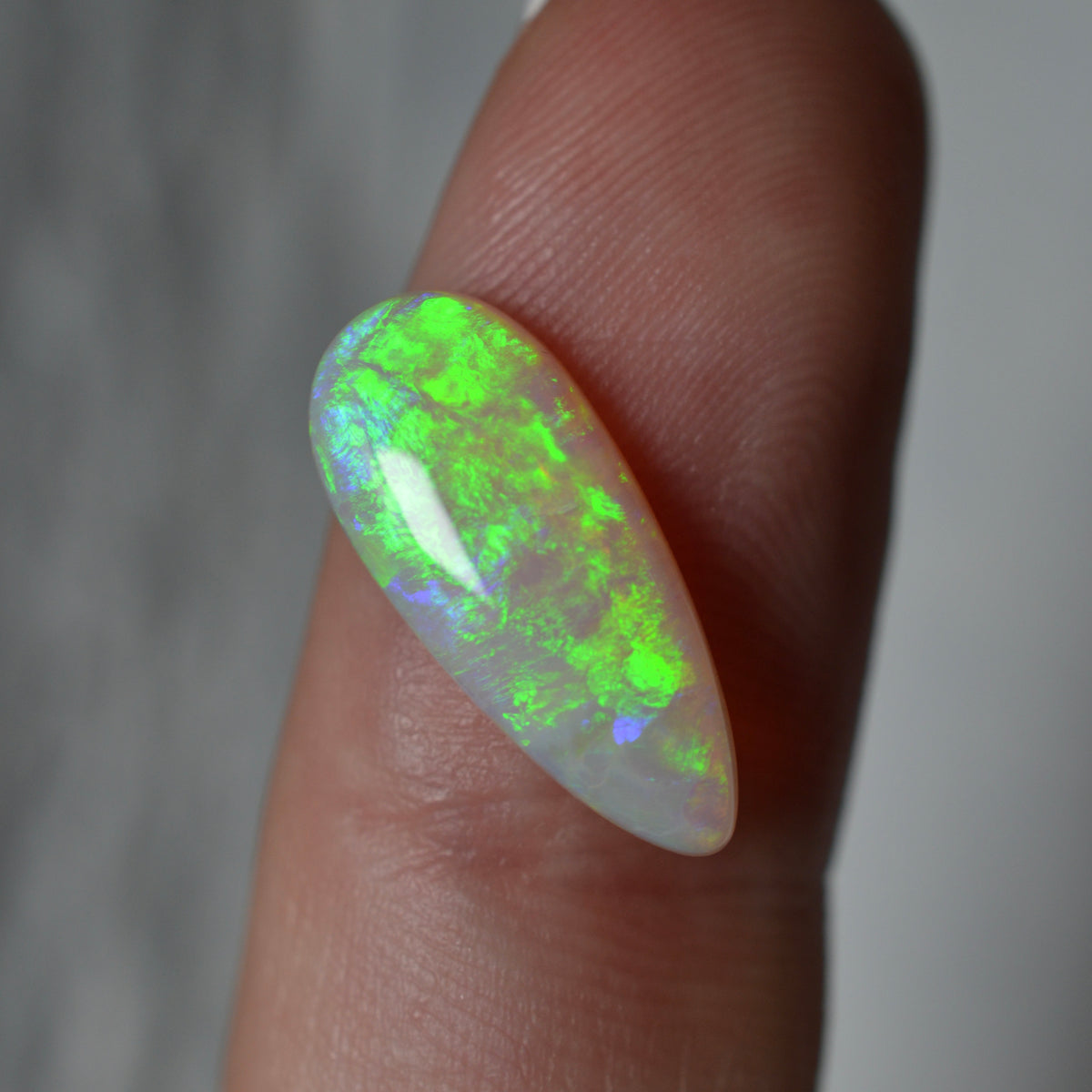 2.33ct Neon Drop