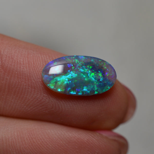 2.15ct Electric Dark Oval (Lightning Ridge)