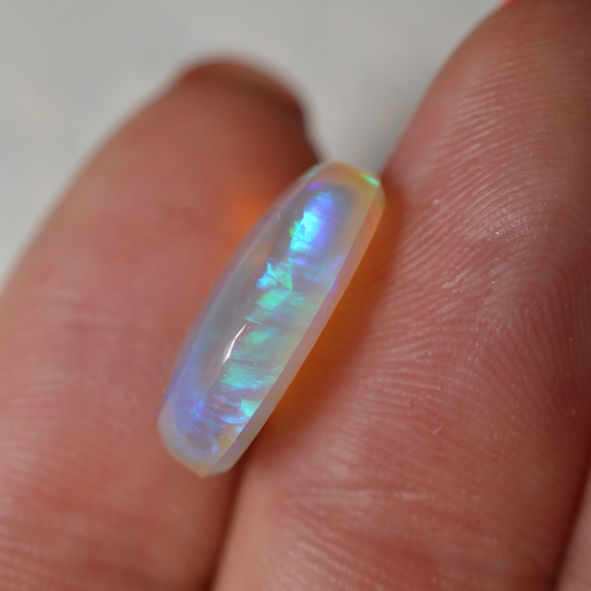 5ct Vivid Blue Crystal Oval