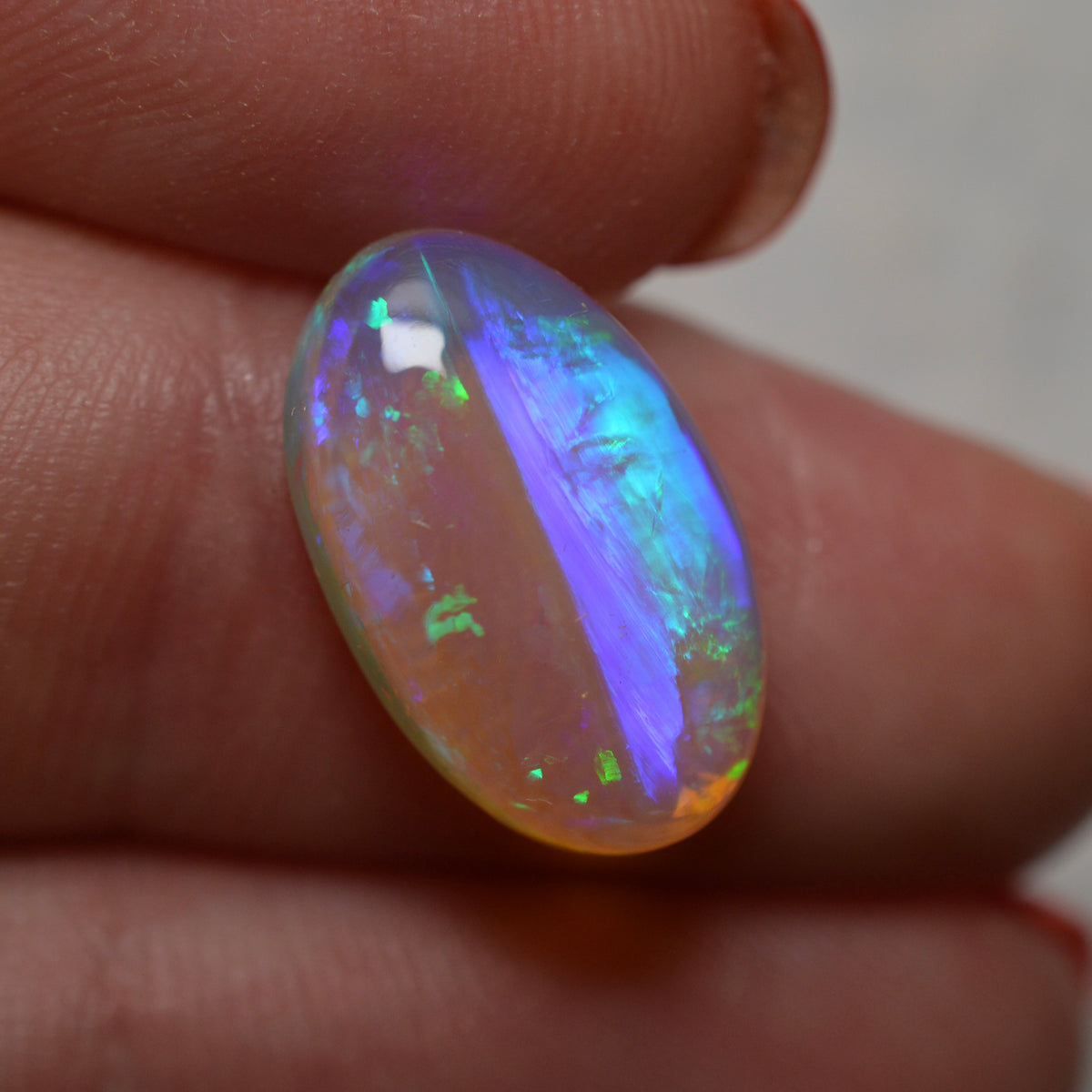 5ct Vivid Blue Crystal Oval