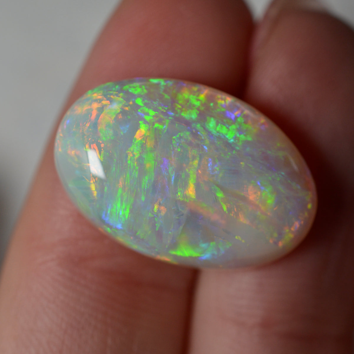 12.63ct Linera Rainbow Crystal