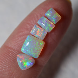 2.40ct High Grade Crystal Opal Parcel