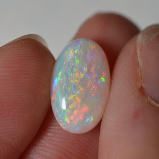 2.76ct Light Rainbow Oval