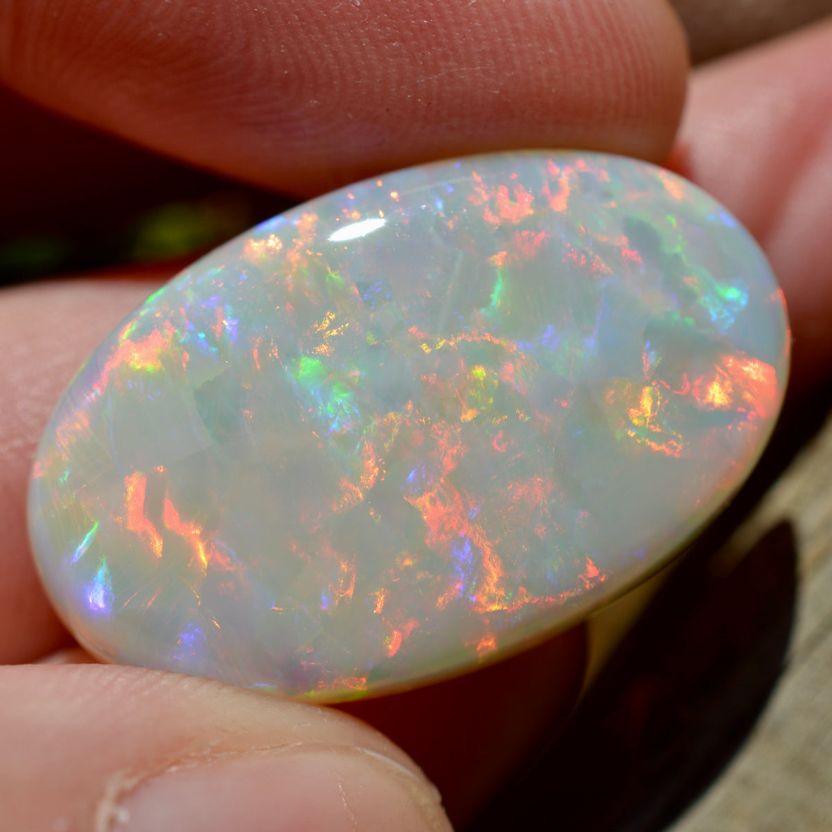 20.1ct Solid Rainbow Oval