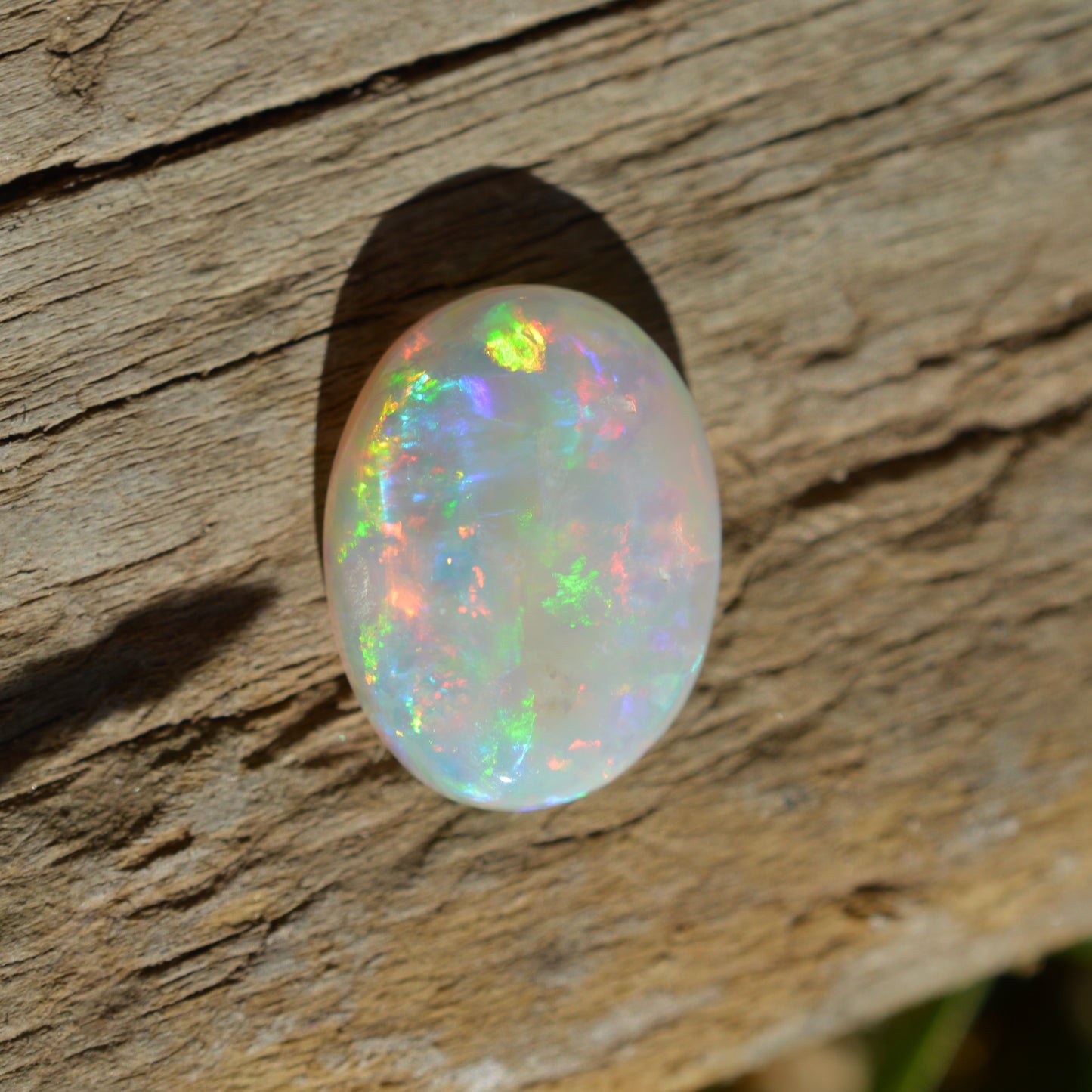 2.31ct Vivid Oval Solid