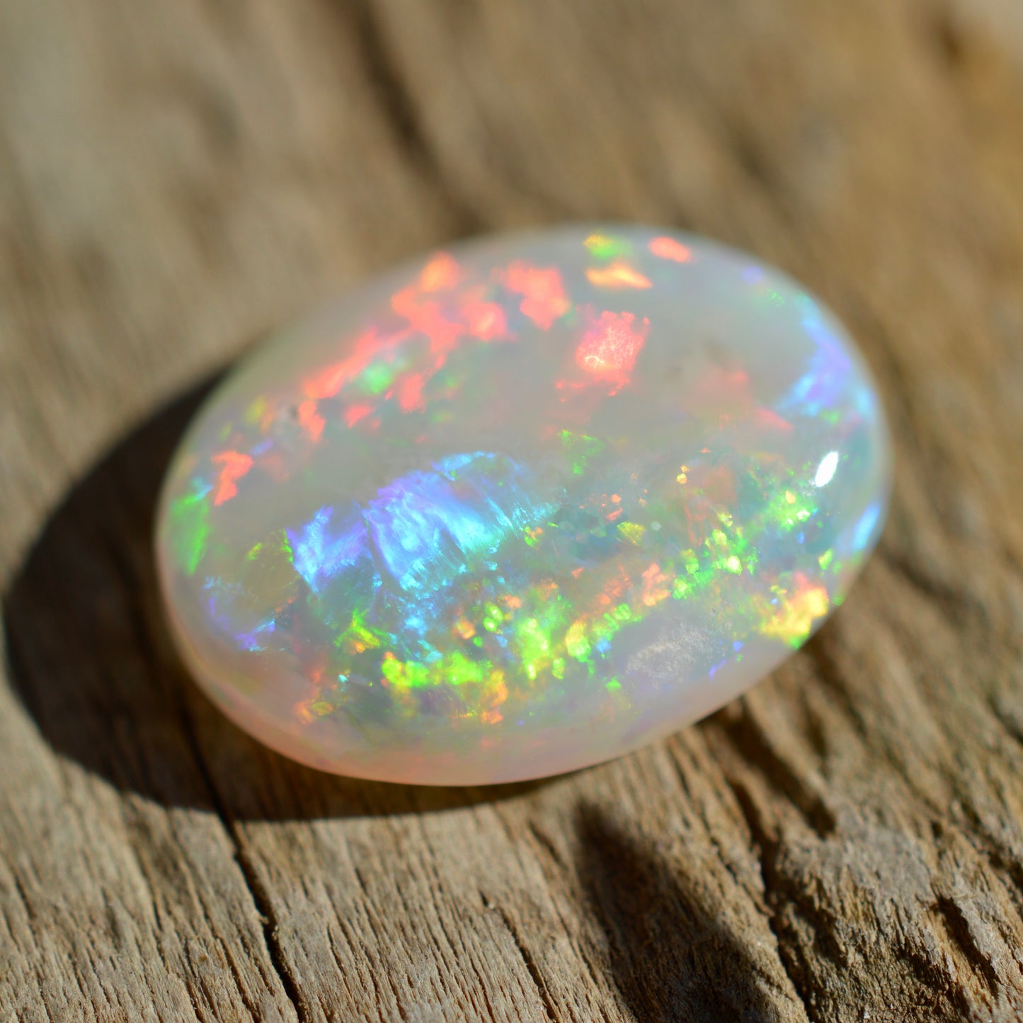 2.31ct Vivid Oval Solid