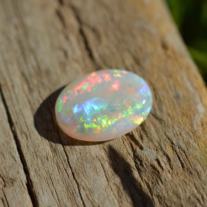 2.31ct Vivid Oval Solid